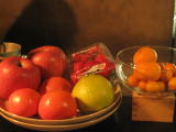 豊富に取りそろえたフルーツは春夏秋冬と季節によって変わります。その果実を常温で加熟させてから冷蔵庫で保存します。